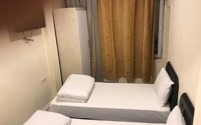 Petek Hotel