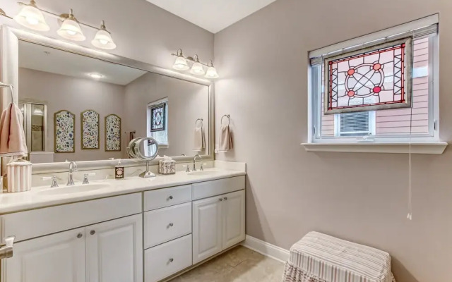2152 Cape Sound 2 Bedroom Townhouse by RedAwning