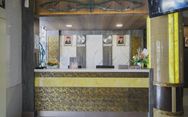 RedDoorz Plus near Pantai Coastarina 2