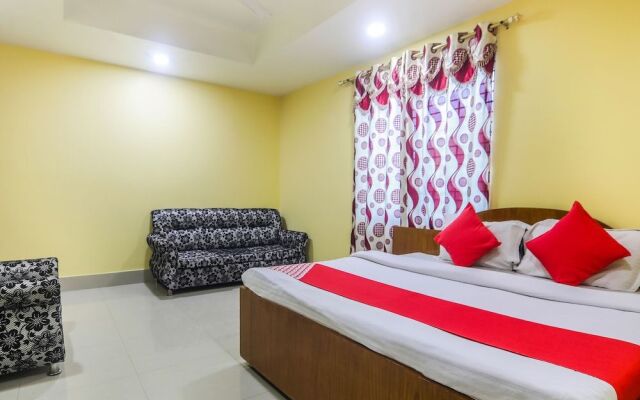 OYO 27073 Hotel Grand Silicon