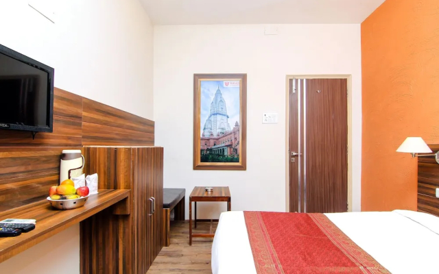 Hotel R B International