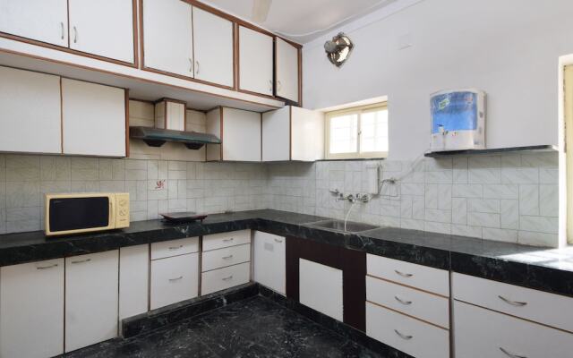OYO 11874 Home Cozy Stay Goverdhan Villas