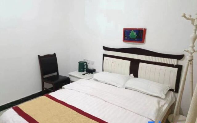 Yilong Hongyun Hotel