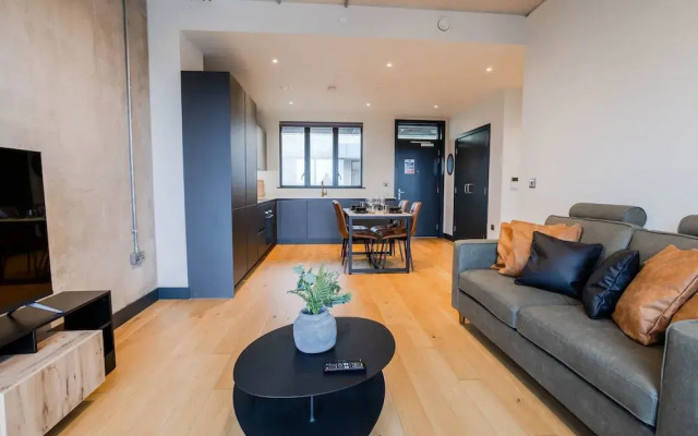 Marron Suite 2BR City Walks