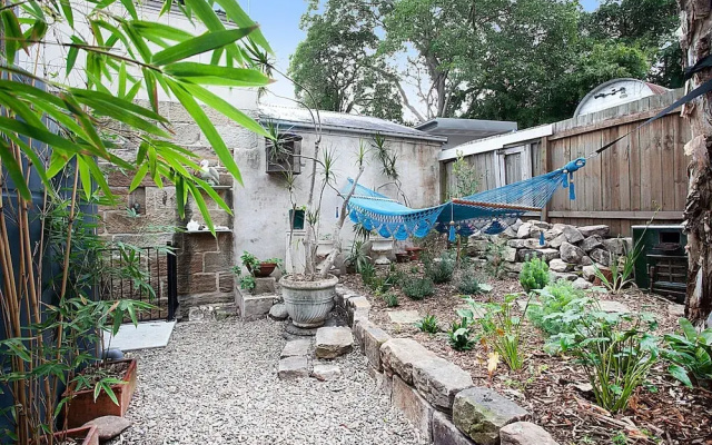 Spacious 3-bed Family House With Courtyard