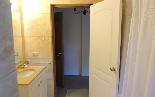 Casa de Noah Bed & Breakfast