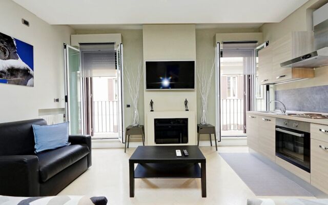 Spanish Steps Modern Apartment Balcony