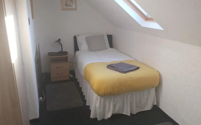 OYO Tudor Lodge - Redcar Beach
