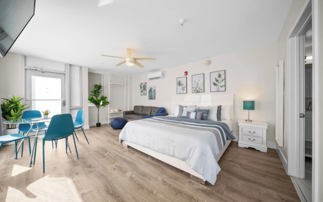 Samantha Apartments by Lowkl