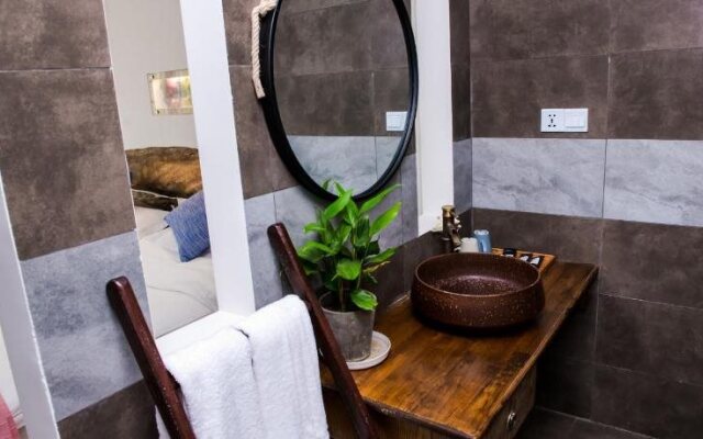 Wuzhen Qiutian Northern Art Design Hotel