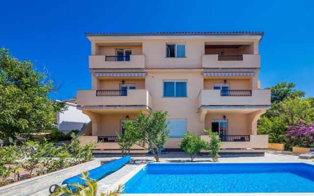 Nice Home in Palit With Wifi and 2 Bedrooms