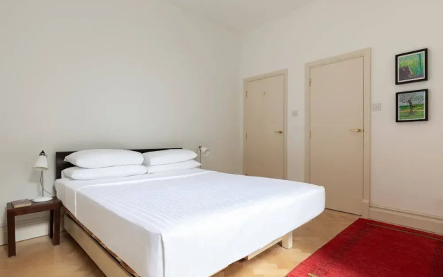 Bury Place by Onefinestay