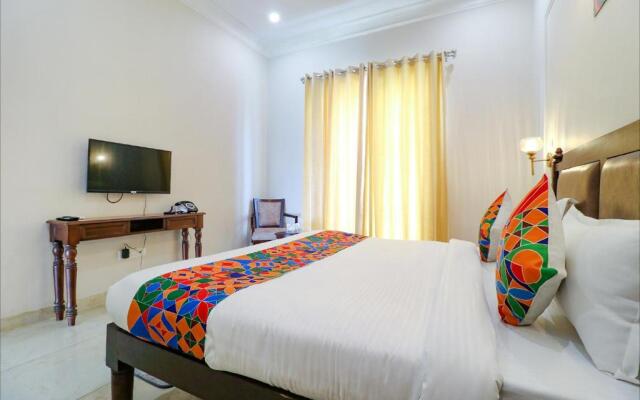 Fabhotel K9 Villa