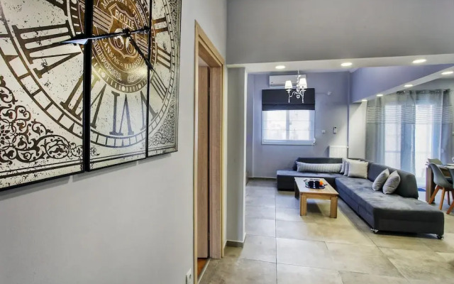 Spacious 3-Bedroom Apartment Near the Train