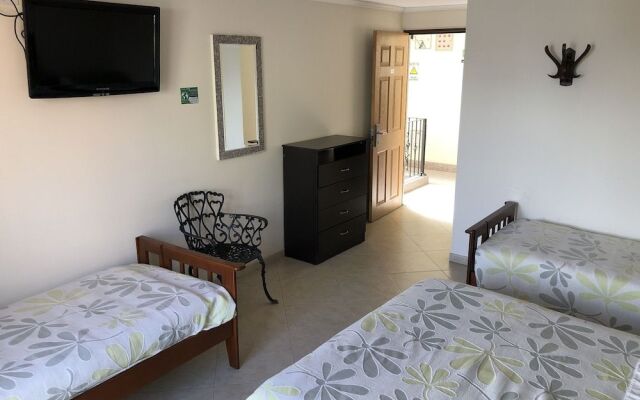 Hotel Castellana Inn