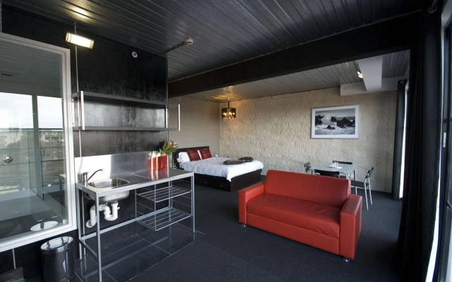 Summer House Backpackers Melbourne