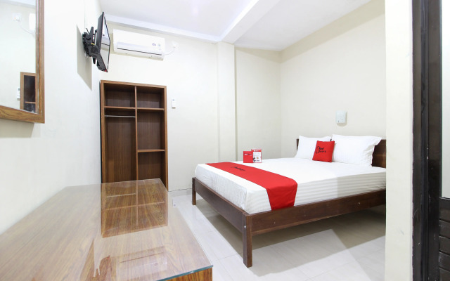 RedDoorz near Jogja Kembali Monument 3