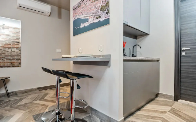 Airy vista apartment in city center
