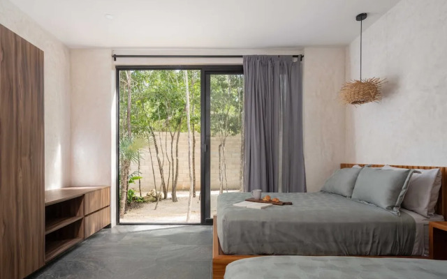Twelve O’Clock Luxury Villas