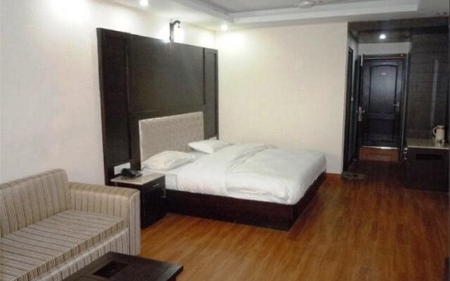 Hotel Basera