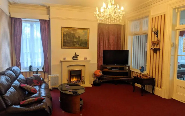 The Altavia Hotel