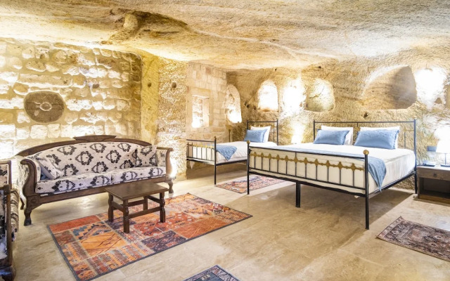 Uzay Cave Suite Hotel