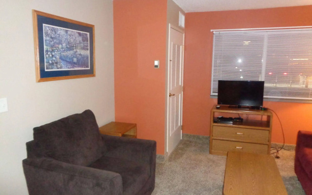 Riverview Suites