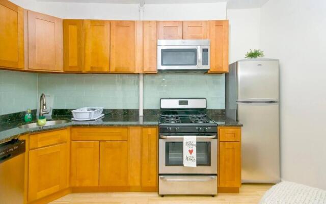 102-1A Best Value 2BR Apt Near Central Park