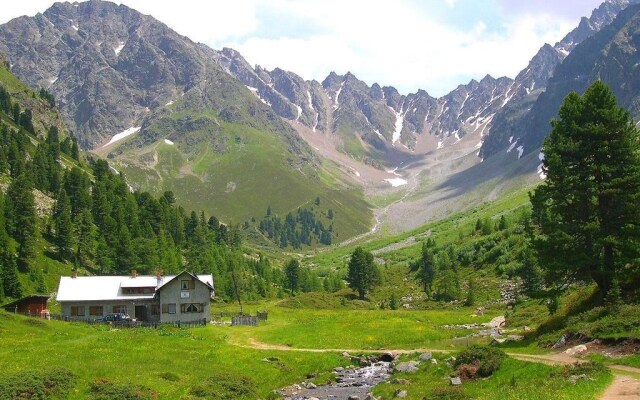 Gasthof Pension Falkeis