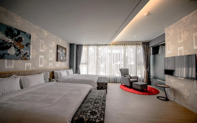 No. 9 Hotel