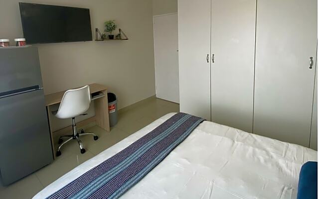 The Kindaspace: Homely Studio with Netflix & DStv