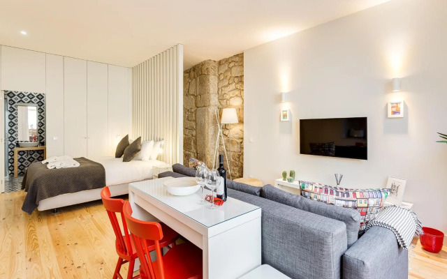 Pinheiro Terrace Downtown Apartment by DA'HOME