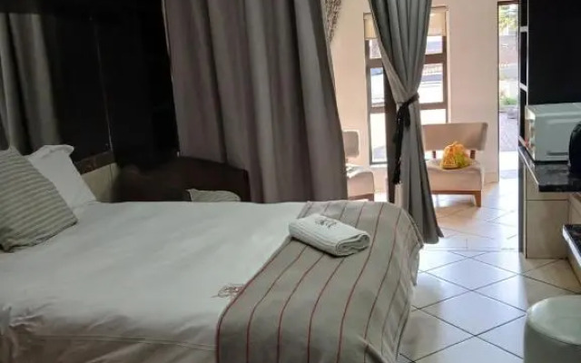 Tudor Manor Guesthouse