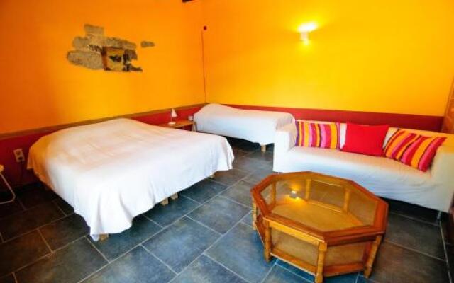 Au Château De Villarel