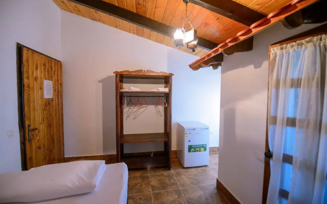 CASA DOBROGEANA Corbu cm