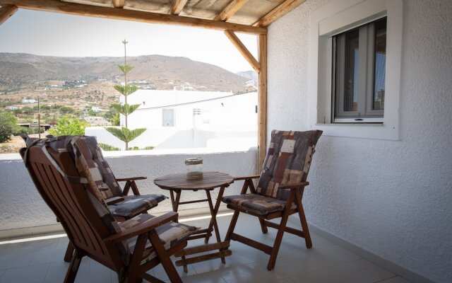 Paros Central House