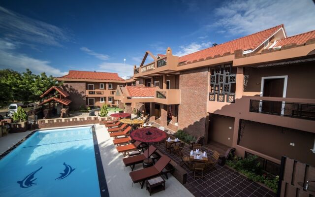 Royal Aykare Lodge