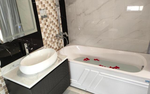 Halong Lavender Hotel