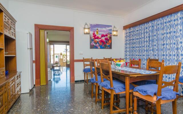 CAN PEDRO ROS - Chalet with terrace in S'ILLOT. Free WiFi