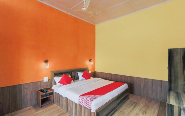 Hotel R Maidens by OYO Rooms