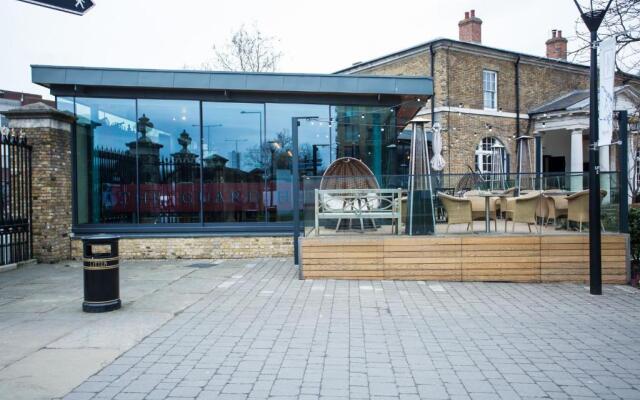 Superior 2 bedroom Apartments