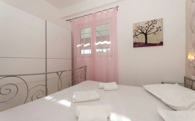 Bareta - 50m From the sea - A2