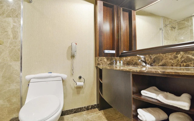 Woodbine Hotel and Suites