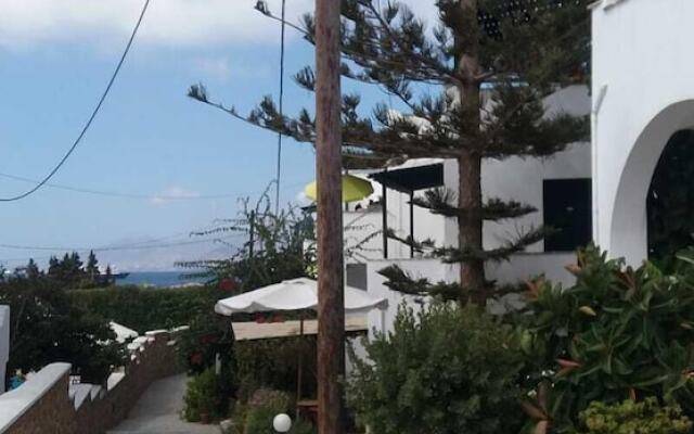 Pyrgos Beach Studios