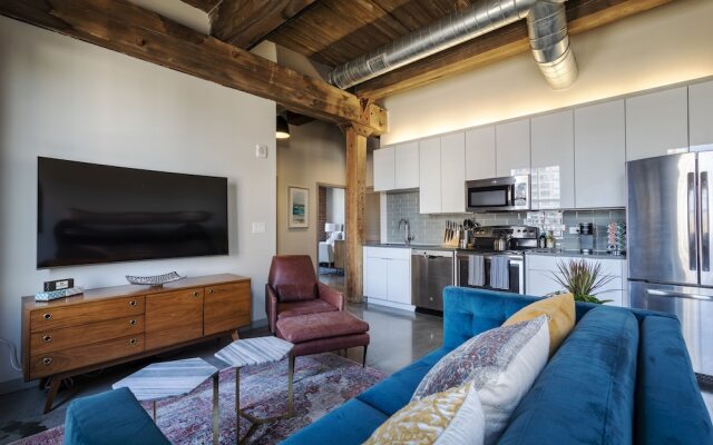 Deedee's Industrial Lofts