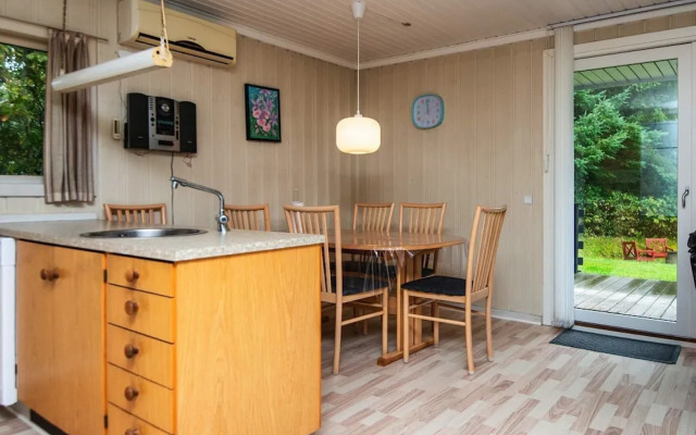 6 Person Holiday Home in Toftlund