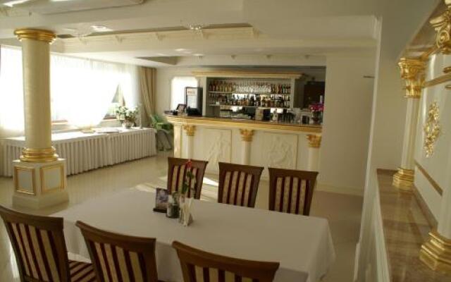 Hotel President