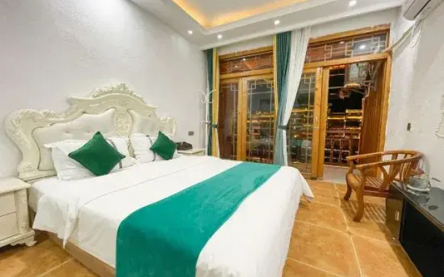 Fuyuan Riverview Homestay
