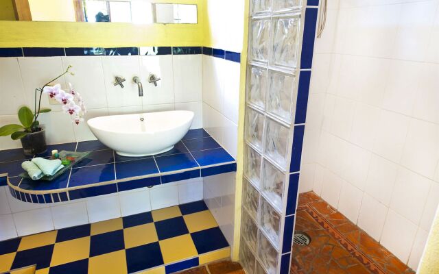 Villa Mozart y Macondo