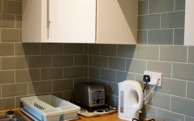 1 Bedroom Flat 15 Minutes From Edinburgh City Centre